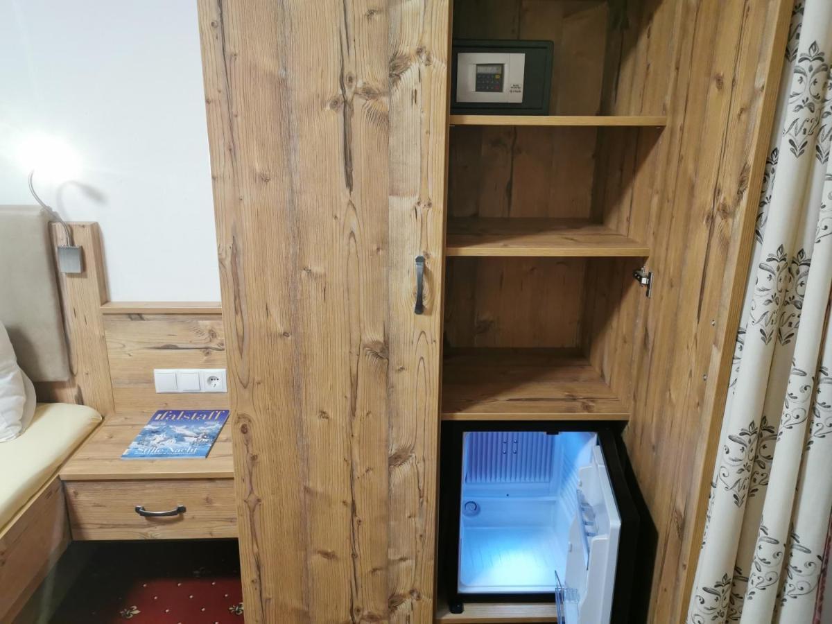 Oberauer Wagrain - Die Eco Familien Hotelpension B&B Екстериор снимка
