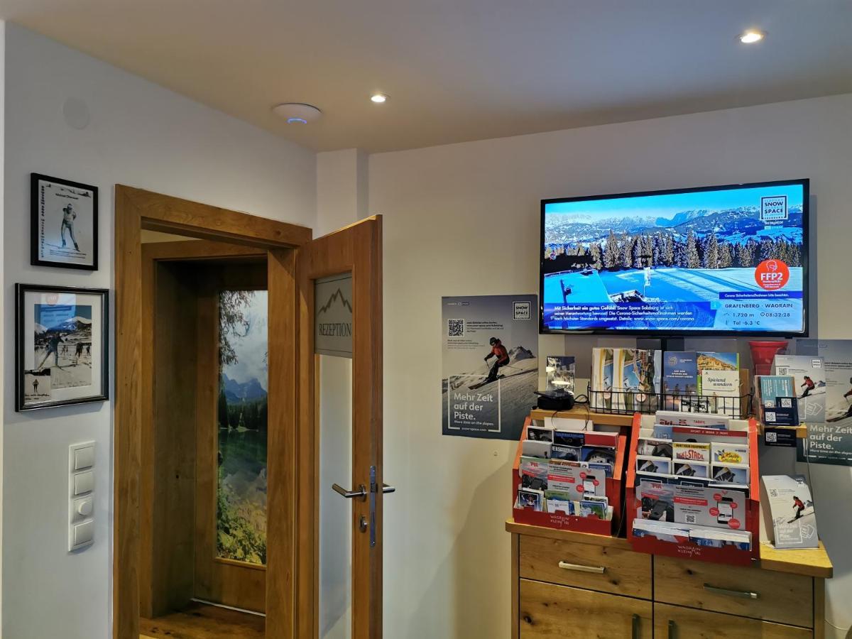 Oberauer Wagrain - Die Eco Familien Hotelpension B&B Екстериор снимка