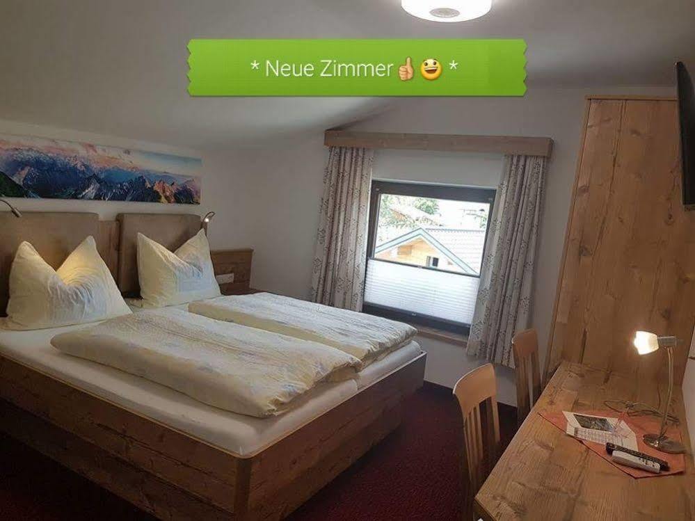 Oberauer Wagrain - Die Eco Familien Hotelpension B&B Екстериор снимка
